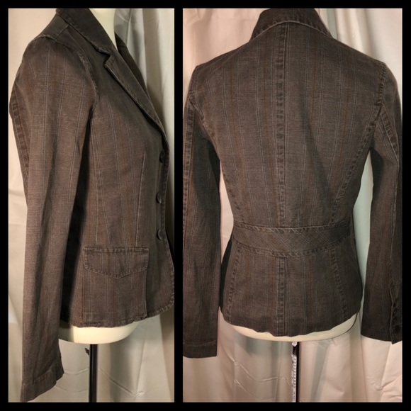 Brown Plaid Blazer Size 10 Vince. Classic Style - Picture 2 of 7